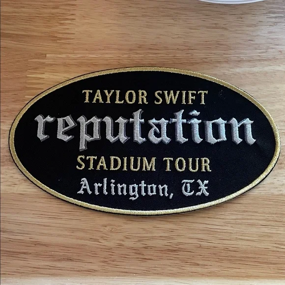 Taylor Swift Reputation Stadium Tour Patch - Picture 1 of 2